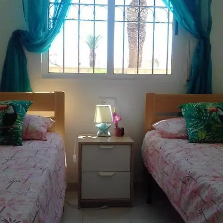 Naranja Con Piscina Urb El Paraiso Torrevieja