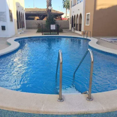 Naranja Con Piscina Urb El Paraiso Torrevieja
